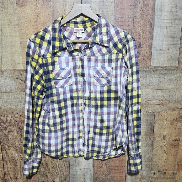 PINK Victoria's Secret Plaid Shirt with Graphic Patch - Picture 6 of 7
